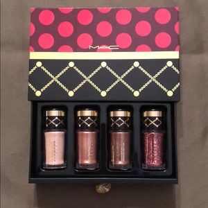 Mac pigment and glitter